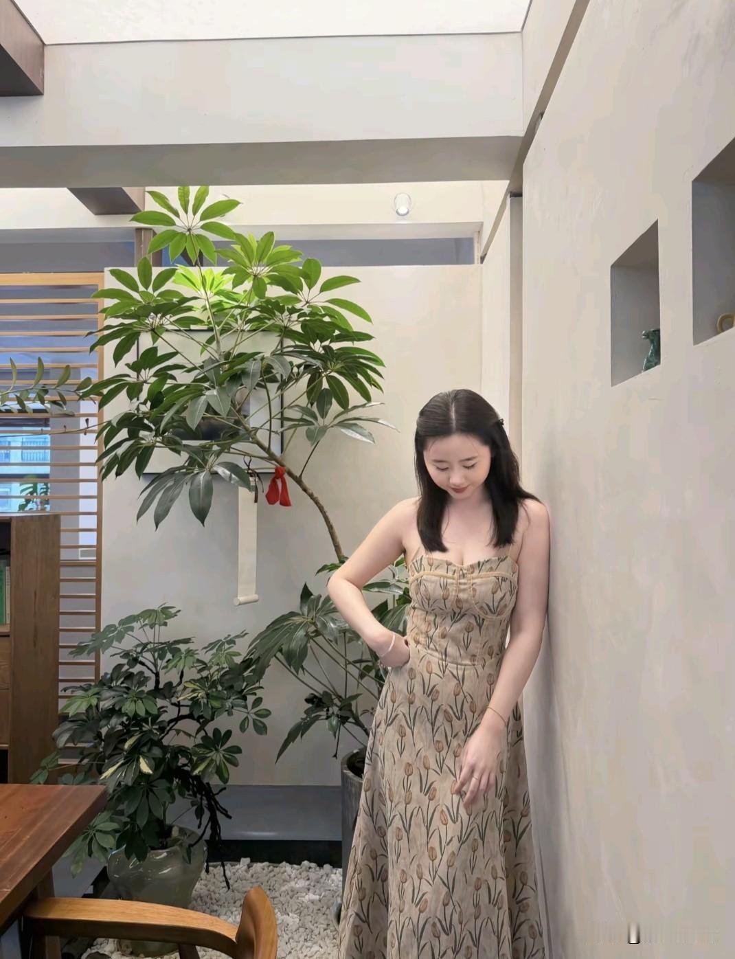 媳妇很可爱是一种什么体验这是我的媳妇，看看她有多么的可爱。每次和她吵架我都吵不赢