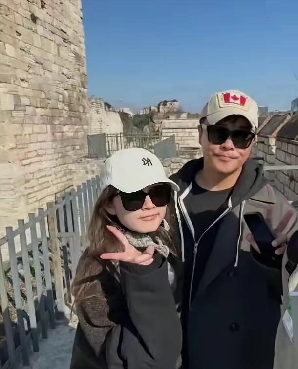 陈思诚和阮巨在一起四年，却迟迟不提结婚，不是因为阮巨不够漂亮，而是和佟丽娅的那段