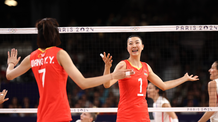 中国女排1：3不敌三流球队法国队，矮个子主攻还是不行！郎导当初只用190以上主攻