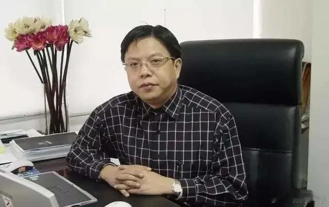 丝芭总裁王子杰去世4月16日，发布讣告：上海丝芭文化传媒集团有限公司创始人王子杰