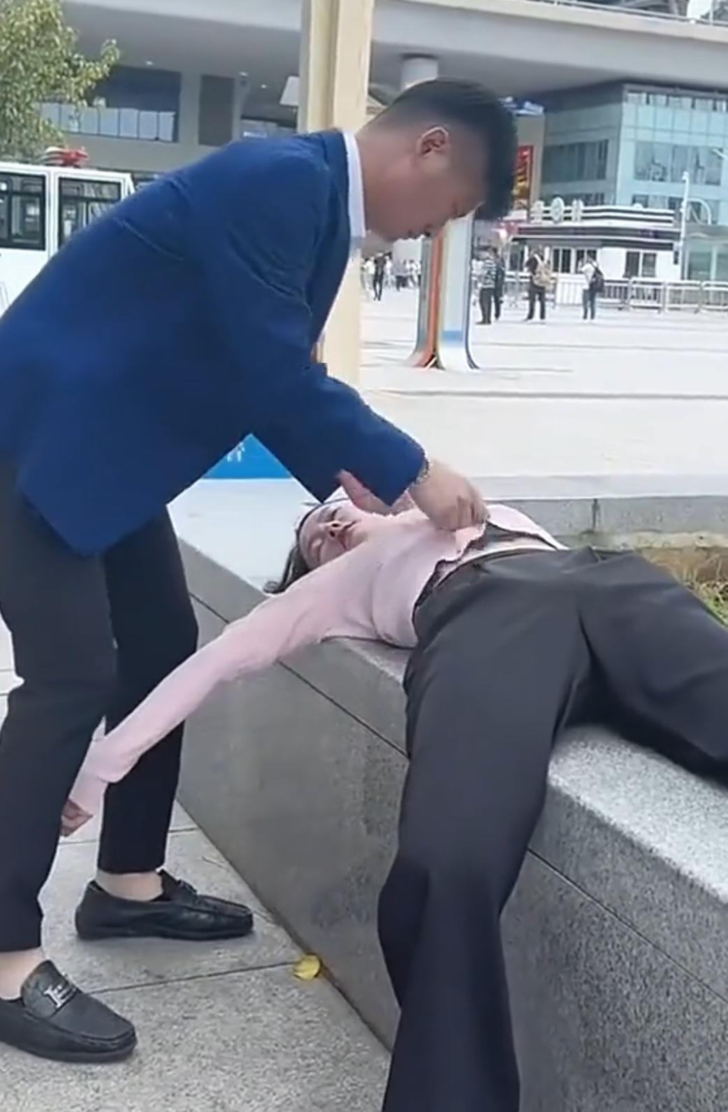 婚姻何止是坟墓，简直是活死人墓。