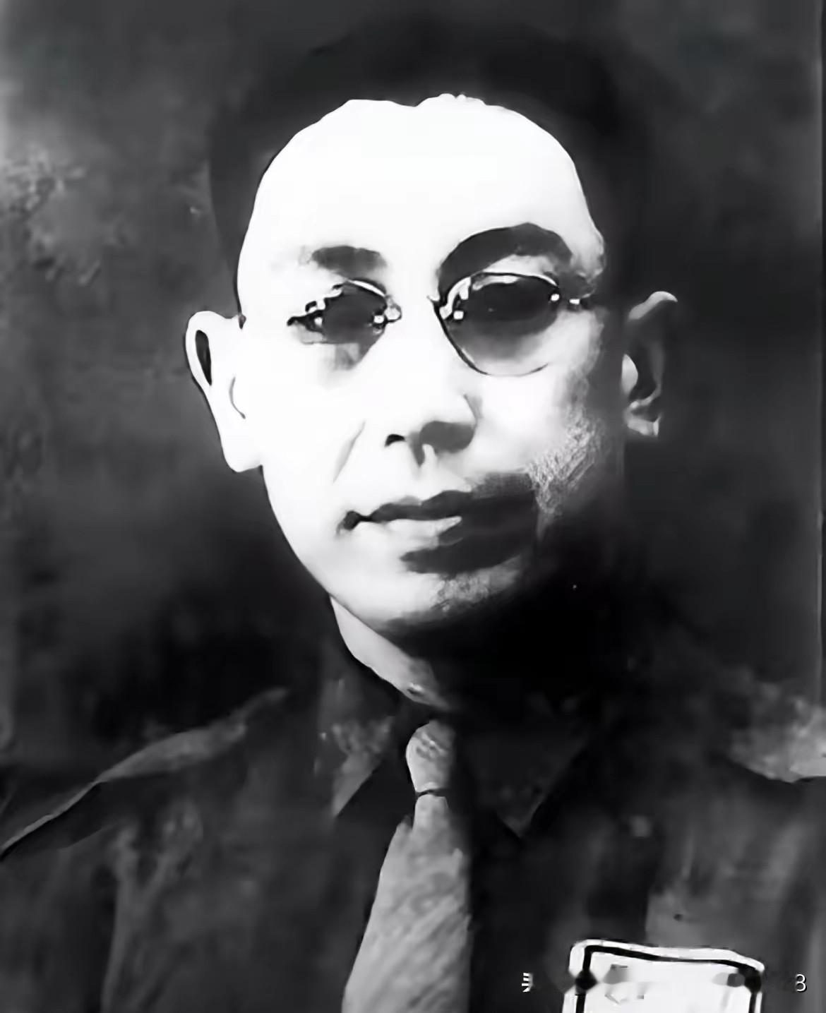 郭汝瑰起义后，一直以为自己潜伏成功，靠的是高超的权谋。直到建国后，他才知道，自己