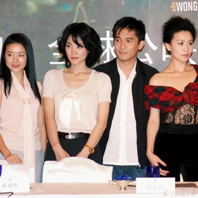 当年的董洁是怎么做到又土又美的？！​​​
