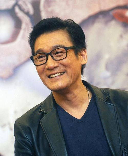 拍完《新龙门客栈》后，梁家辉突然对张曼玉说：“以后除了拍戏，我们私底下不要再联系