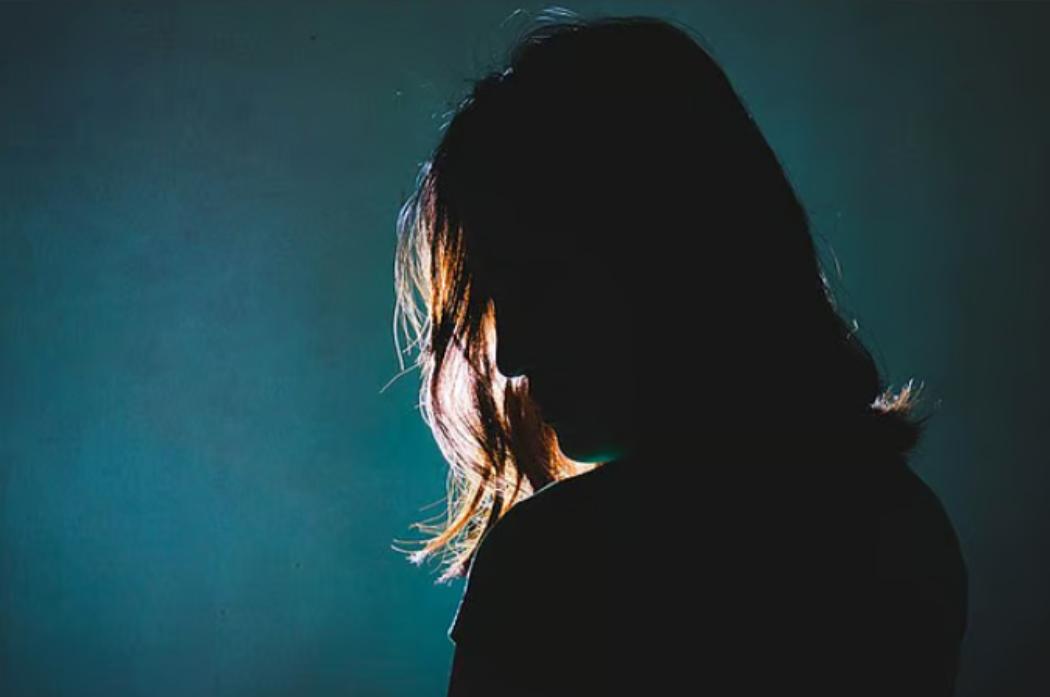 印度又在全世界面前丢脸，美国女游客被下药强奸，印政界直呼：可耻。这起让印度颜