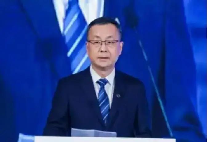 就在刚刚。中国移动突然宣布了。这次的动静不小，点名要把5G专网铺到更