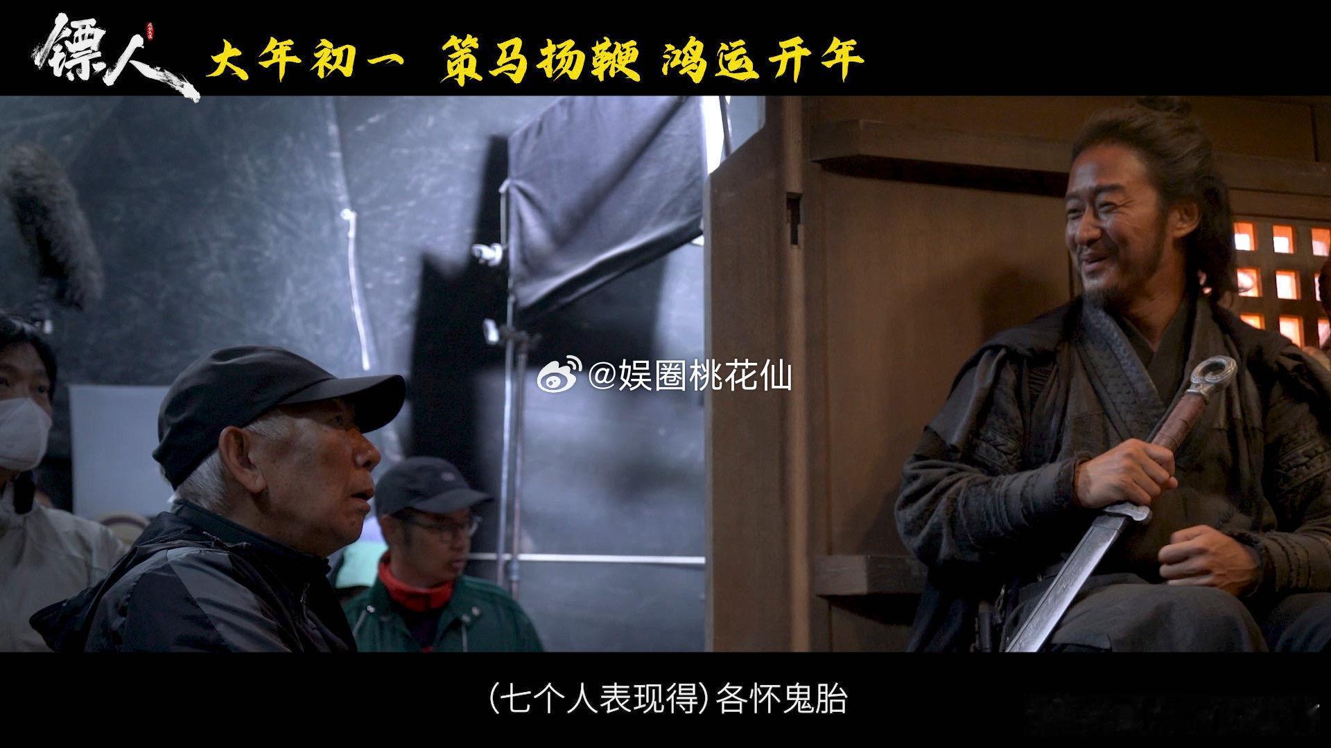 吴京以后可以明目张胆涂唇膏了哈哈哈哈被吴京可爱到，以后涂唇膏再也不用躲着了，春