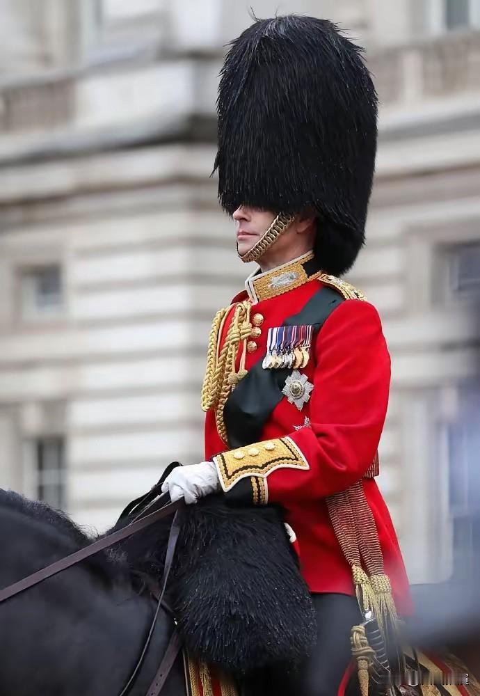 英国是完整走过登顶、称霸、衰落全流程的国家！他访华绝非德国、法国这样的国家可比，