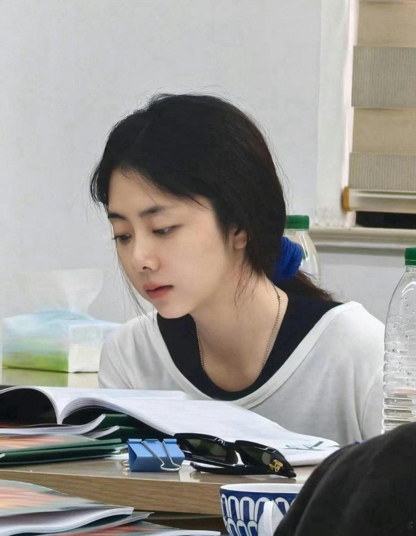 谭松韵直击心灵的美貌时光你真的把谭松韵养的很好谭松韵这美是真戳心！岁月不光没在
