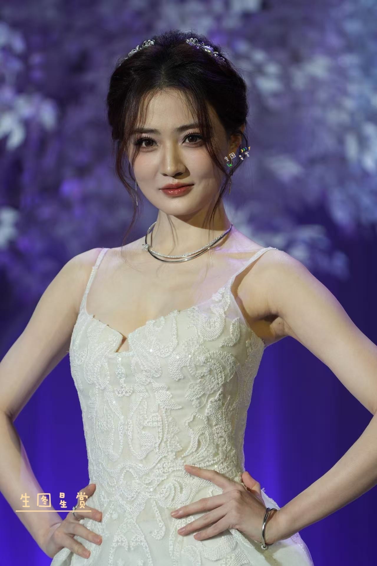 徐璐徐璐搜狐时尚盛典走秀公主风璐璐太美啦