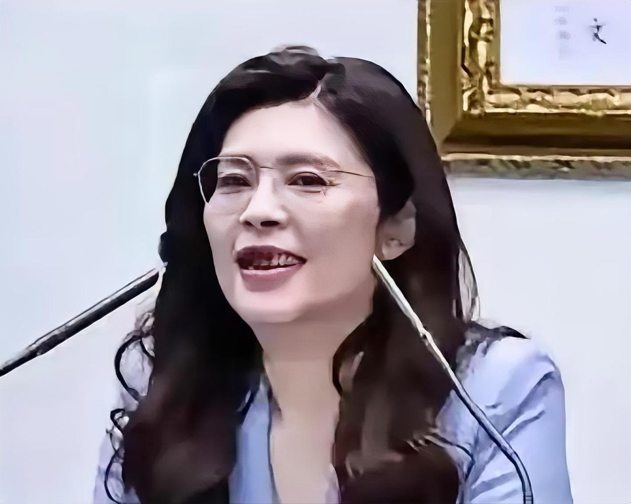 有没有一种奇怪的感觉？郑丽文访陆返台以后，先后发生两件事，一是李贞秀被民众党开除