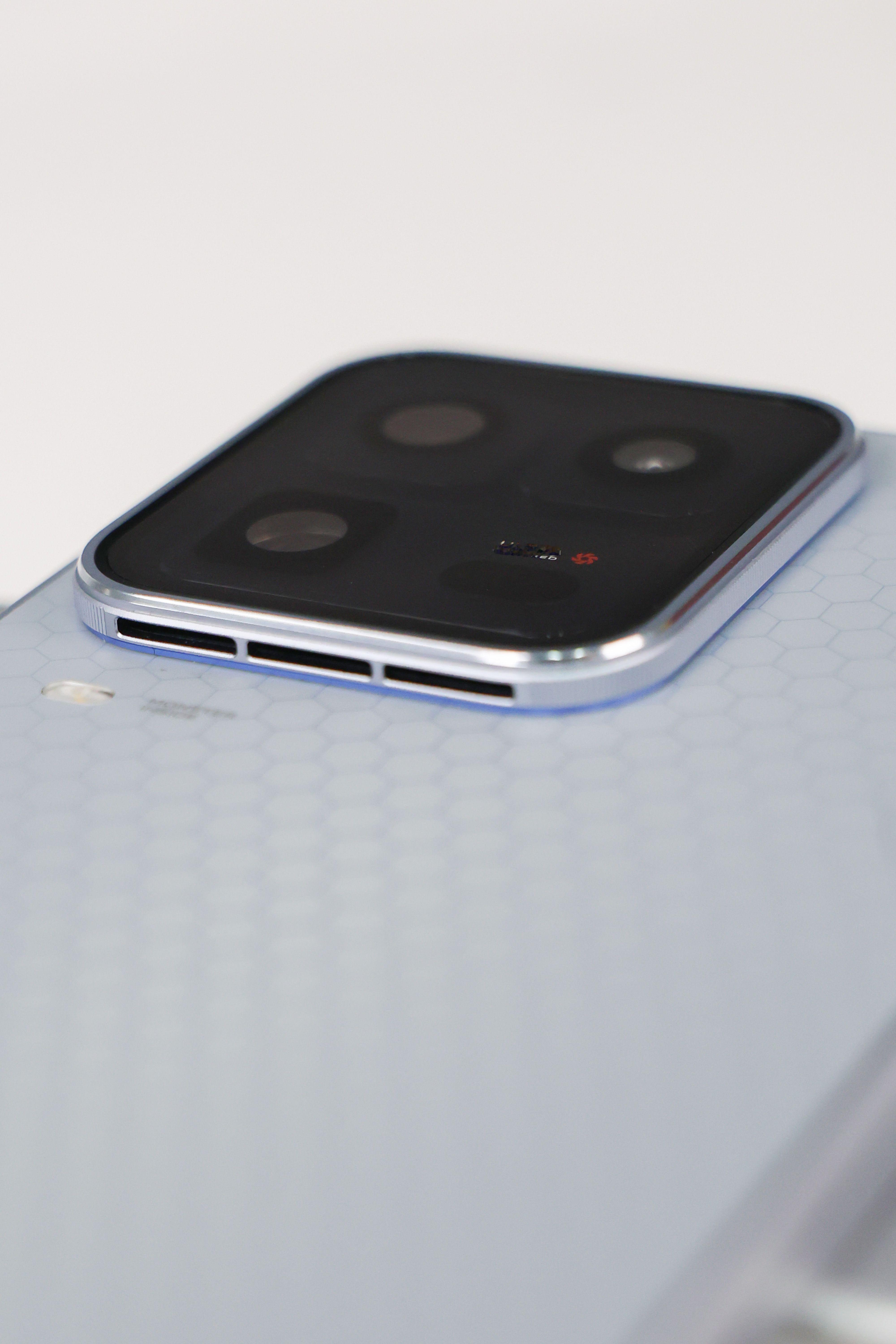 电竞赛道几多风云iQOO15Ultra既是对自我的挑战，也是对电竞赛道的又一