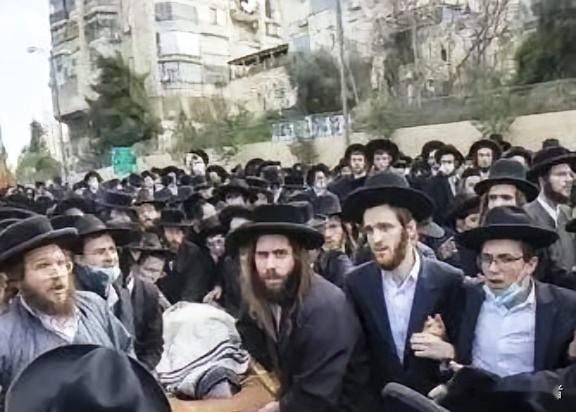 犹太人被屠杀过近400次，为何全世界都容不下犹太人？一位德国哲学家曾写道：犹太信