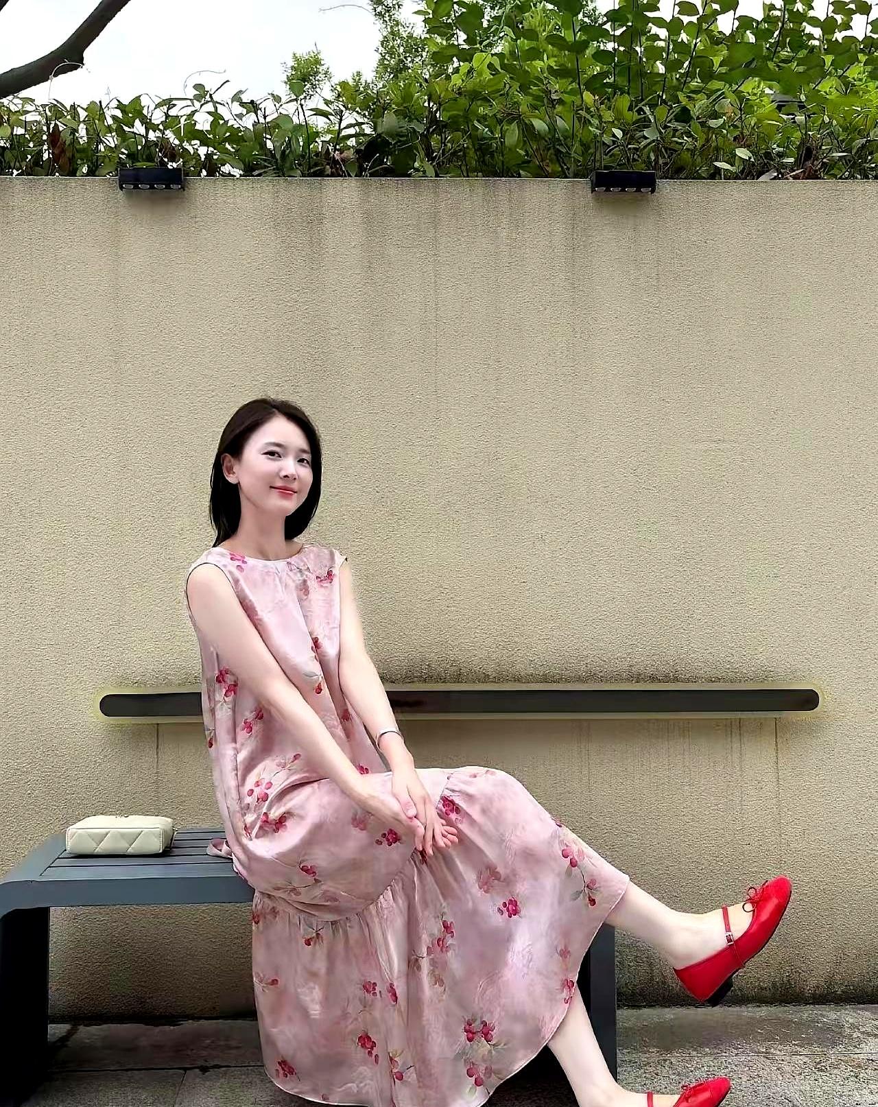 防火防盗防闺蜜，这句话真不是开玩笑的，你敢让你那个长相身材都绝了的闺蜜，天天在你