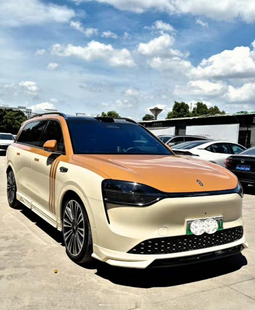 对这个颜色的问界M9毫无抵抗力大v聊车​​​