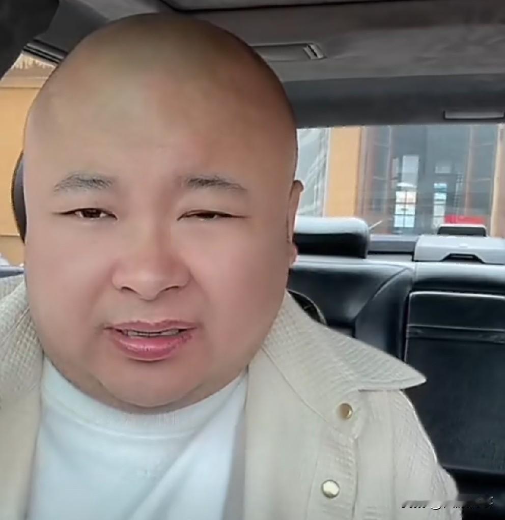 老狗爆料，很多大主播都停播了，是因为直播赔钱！老狗说大主