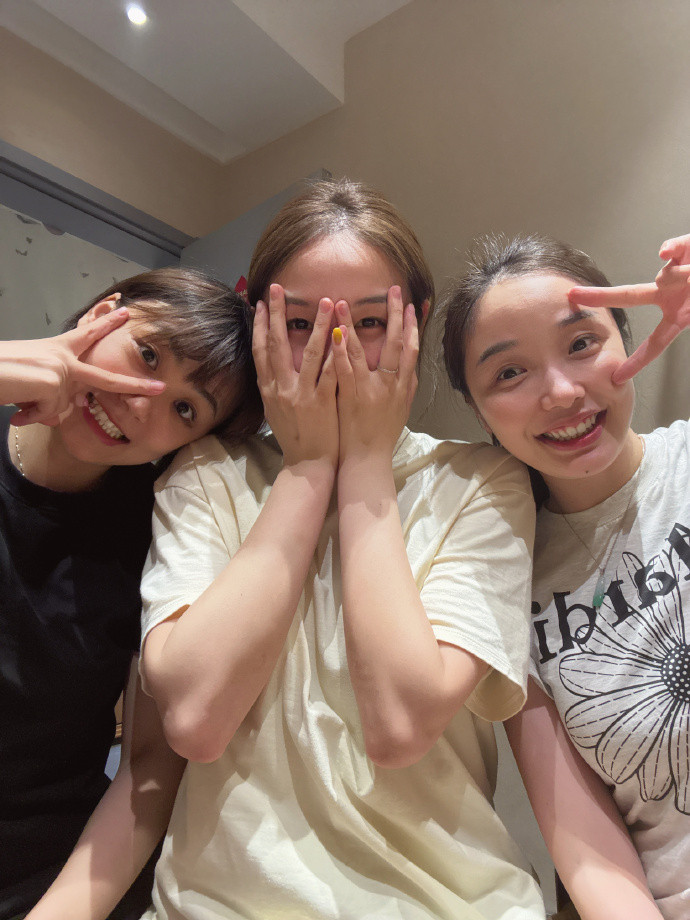钱天一出发去厦门​​​：带着二位大师姐的鼓励继续出发🤛🤛厦门见[奥