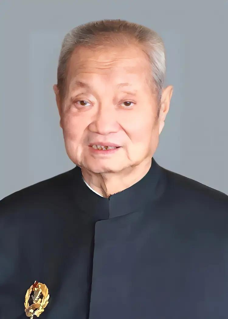 陈知非（1929年-2020年9月13日），男，出生于上海，中共党员，原航天工业