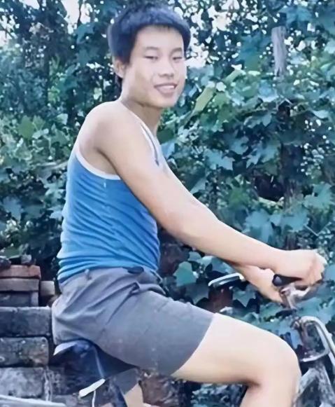 1995年4月27日，河北石家庄，一个20岁的技校工人被枪毙了，罪名是强奸杀人，
