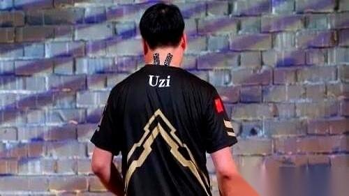 一支叫RNG的队伍，就这么从LPL的赛场上消失了。最诡异的是，联盟官方，那个一