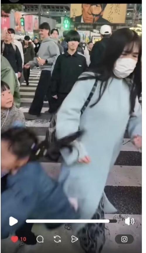 哈哈哈哈哈，真的！人在无语的时候就只能笑了！一个台湾省的妈妈带女儿去日本游玩，在