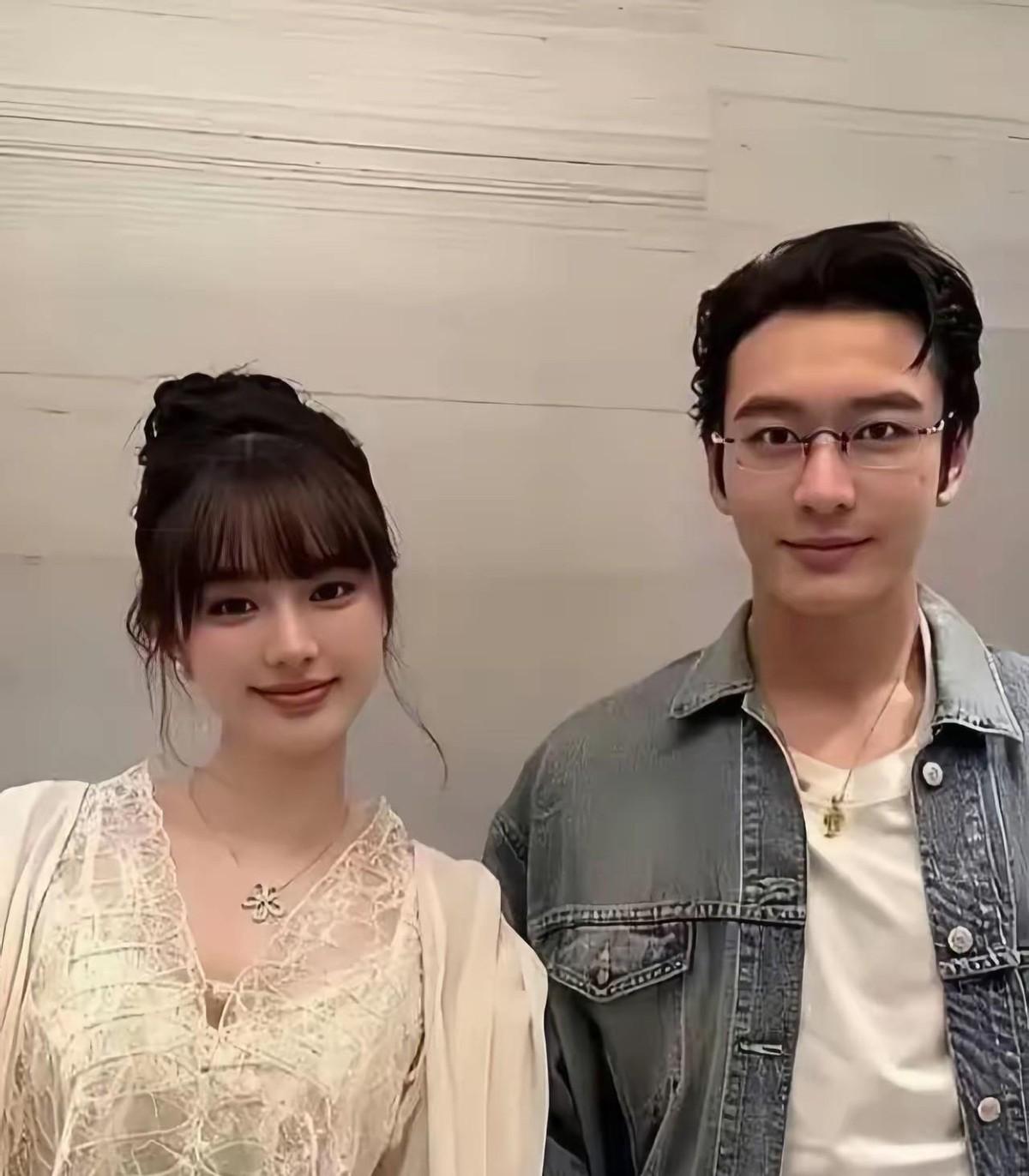 黄晓明的新女友，一上来就做了件非常“反常”的事。恋情消息刚传出来，她就直接把社