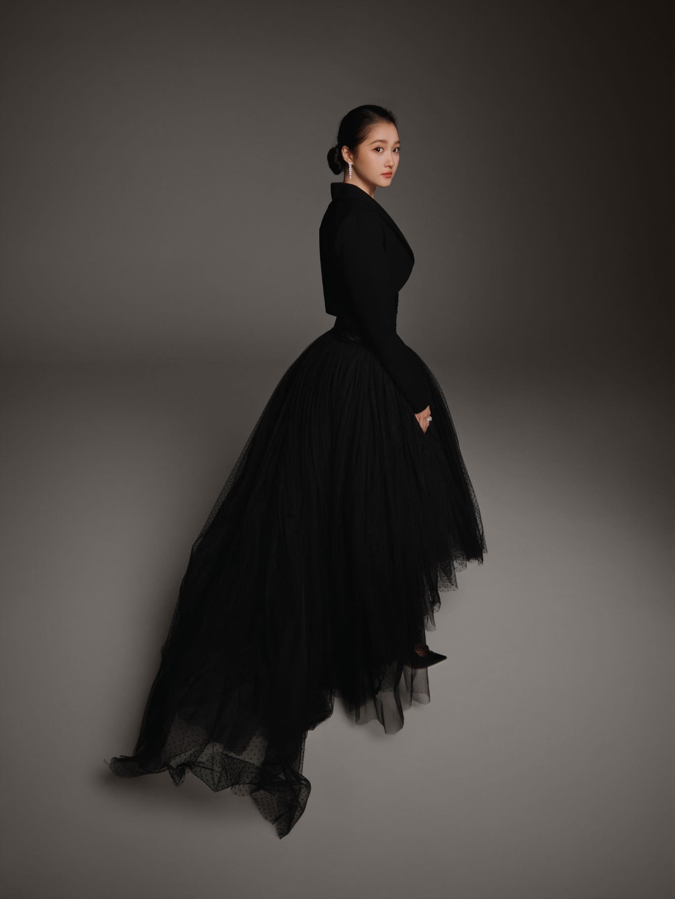 关晓彤张家齐合拍张家齐关晓彤合拍关晓彤和张家齐同框啦，一个靓丽大方一个灵动可爱