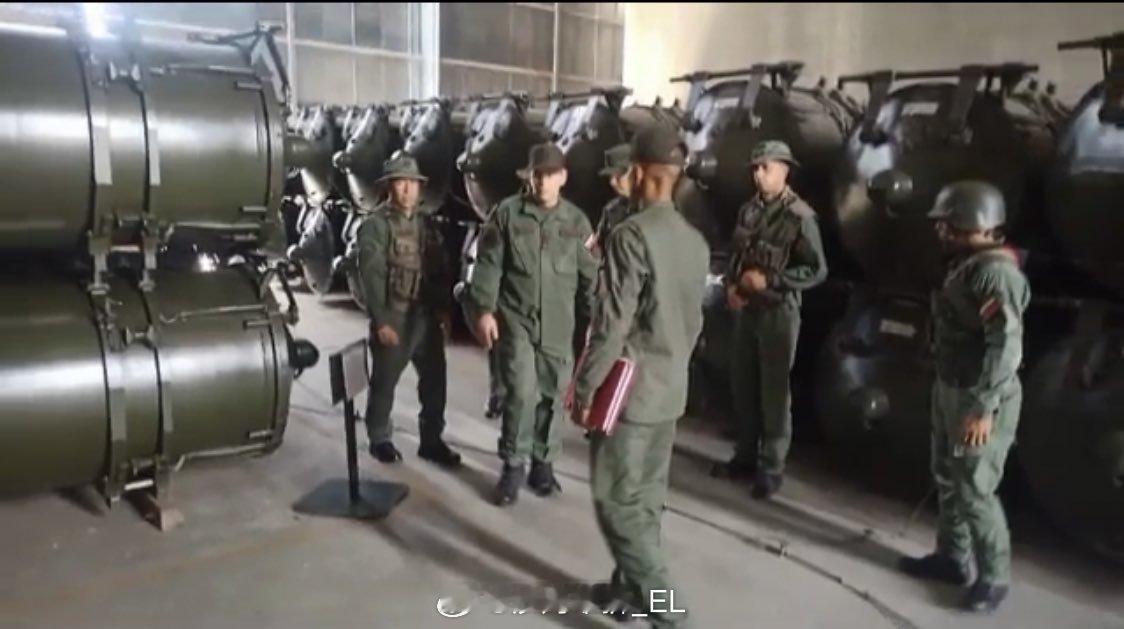 委内瑞拉国防军在瓜里科曼努埃尔·里奥斯空军基地的S-300防空系统以及导弹储备，