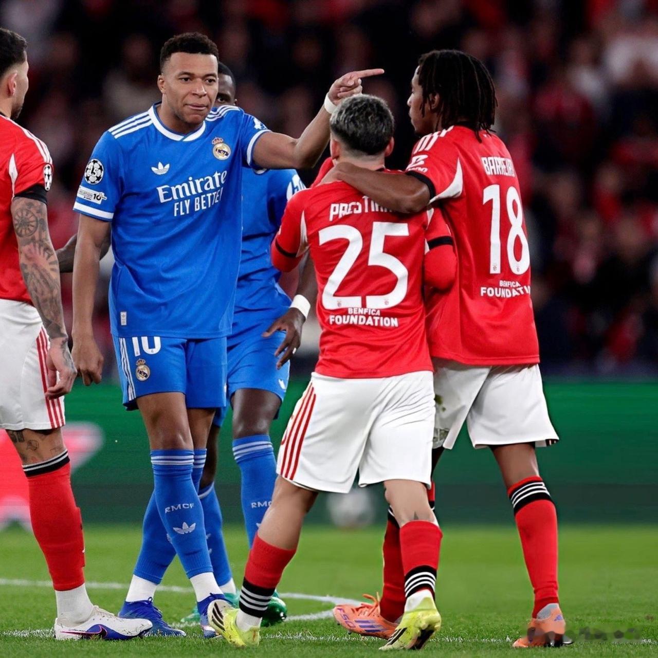 基利安·姆巴佩表示：“我问维尼（维尼修斯）我们该怎么做，他告诉我：‘是的，我们准