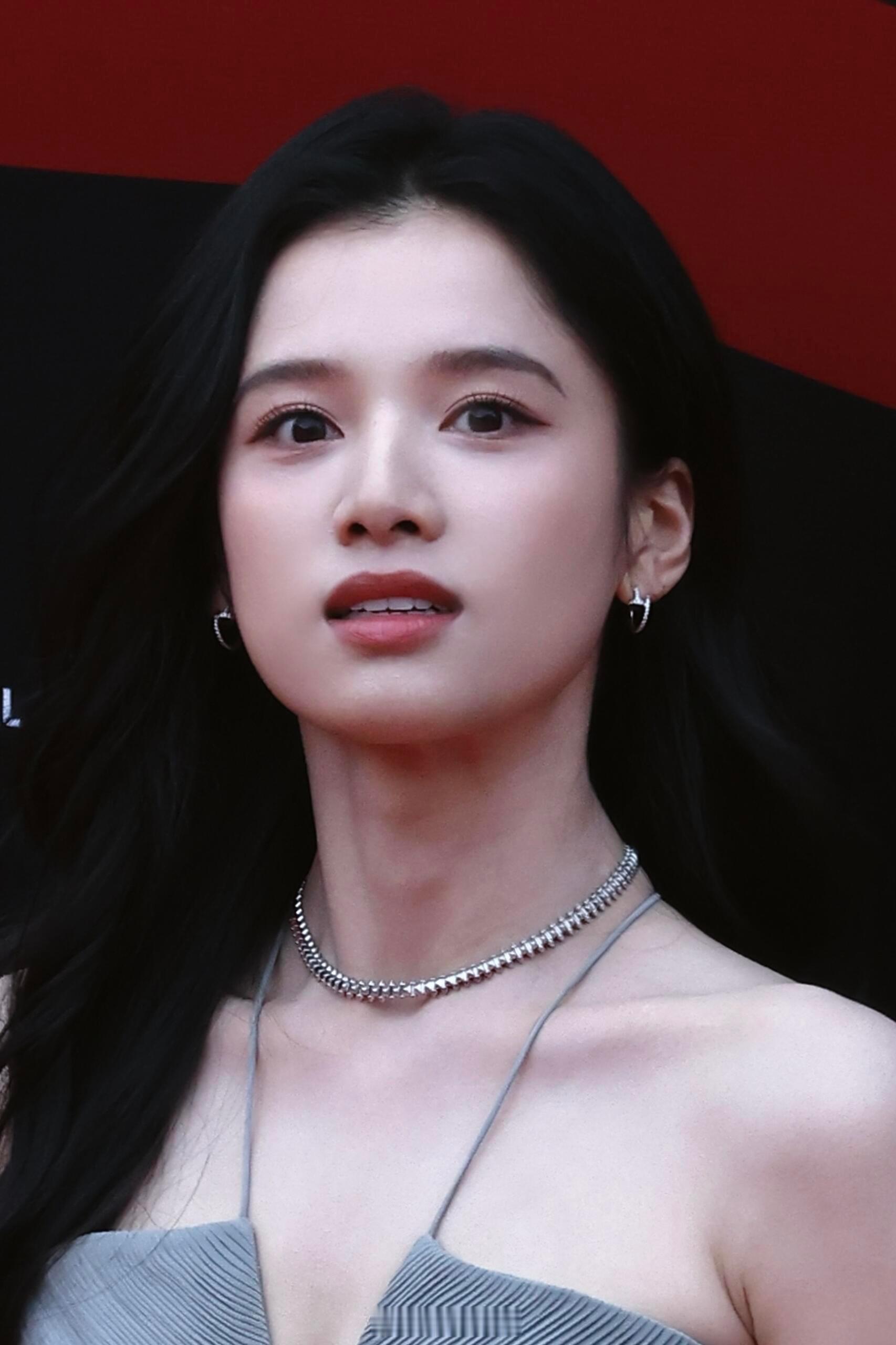 张婧仪生图也太生了张靖仪好美啊​​​