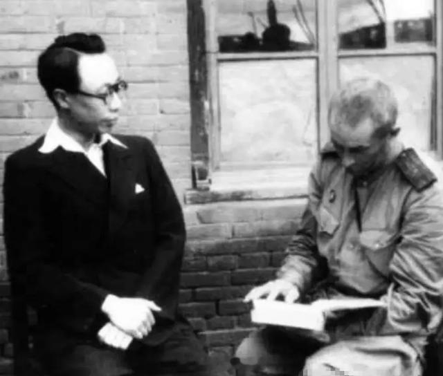 溥仪曾想加入苏共1945年8月19日，伪满洲帝国“皇帝”溥仪在沈阳机场被苏军俘获