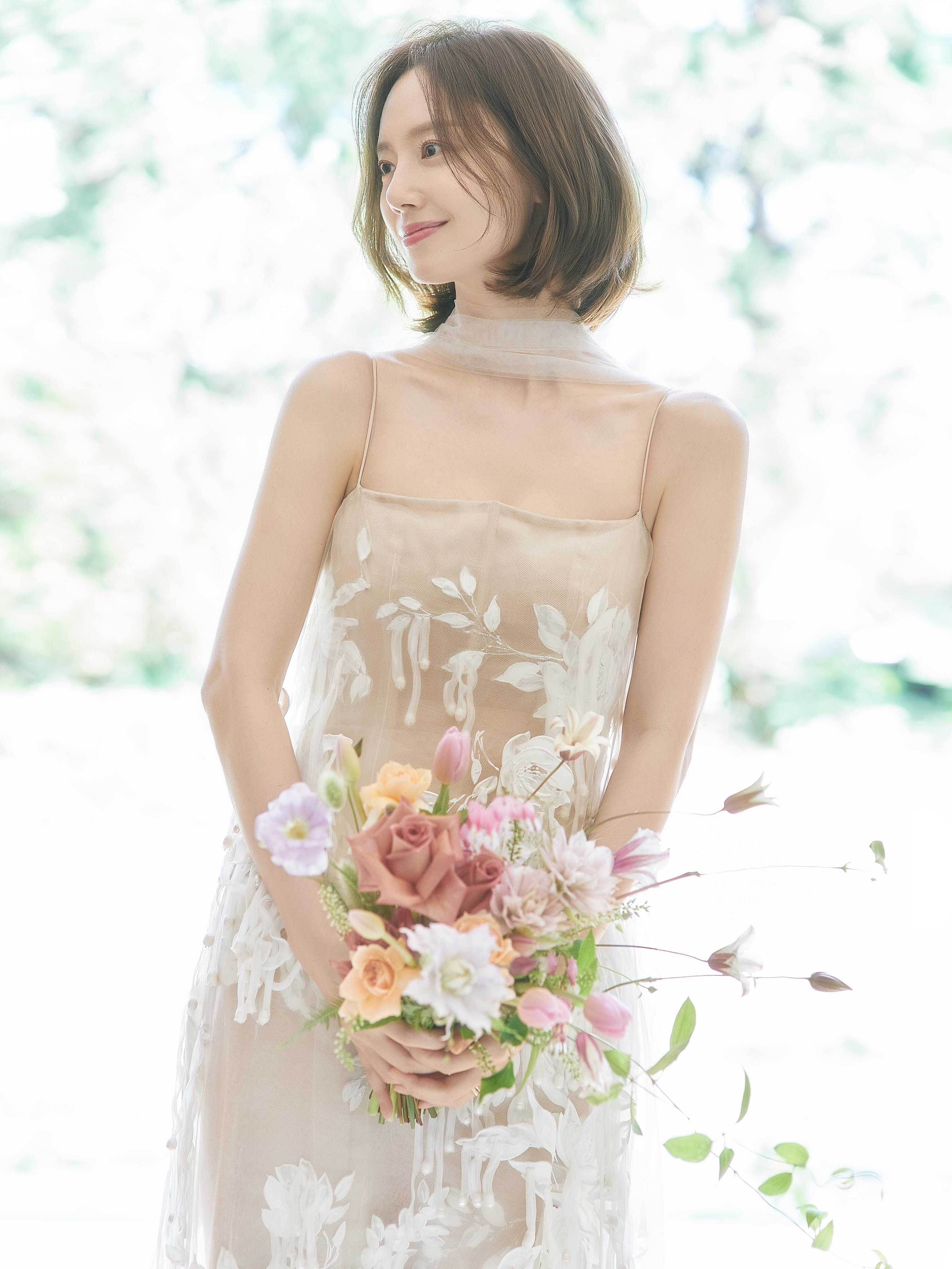 文彩元公开婚纱照快结婚了👰🏻