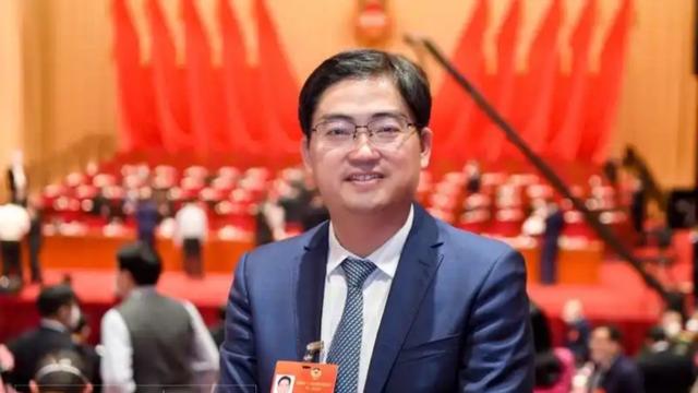 贵州省文联党组书记、副主席徐锡广调任省红十字会党组书记