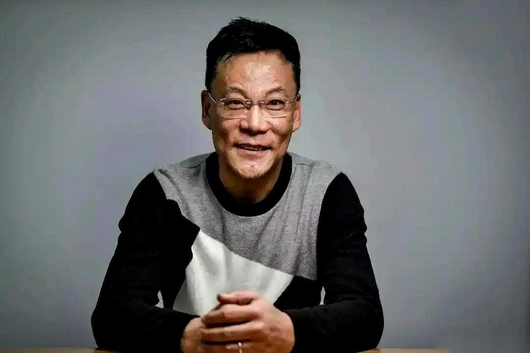 庆子，下次抢公章，真得算我一个。这句话，我能笑一天。太TM绝了。说真的，李