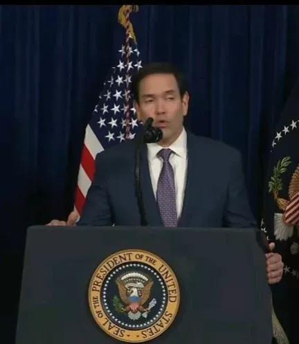 古巴可能真的有麻烦了古巴是全世界社会主义阵营的国家，古巴的领袖卡斯特罗当年我