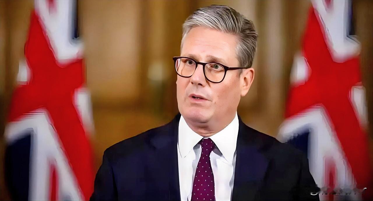 24小时不到，英国第一时间回应美国对欧洲多国增加关税。今天，英国首相斯塔默发文表