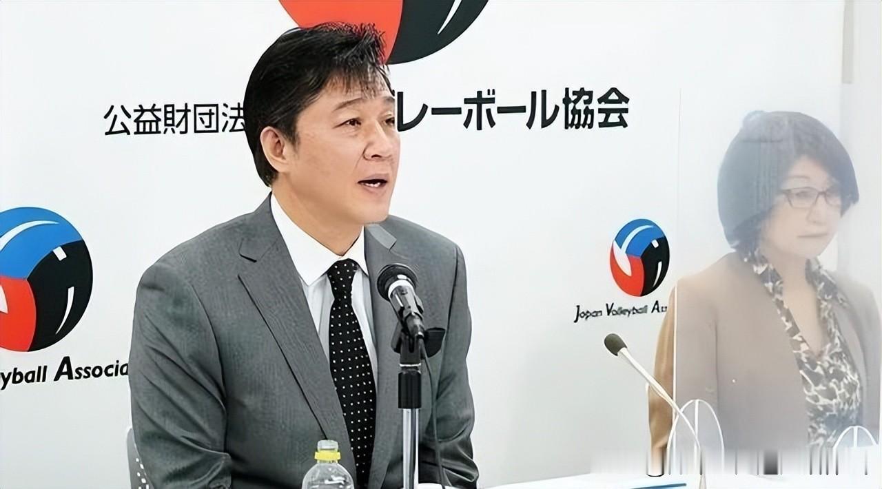 彻底看懂了！日本排协主席根本不在乎0-3输中国，亚运本就是战略性弃赛名古屋亚运女排决赛，日本女排0-