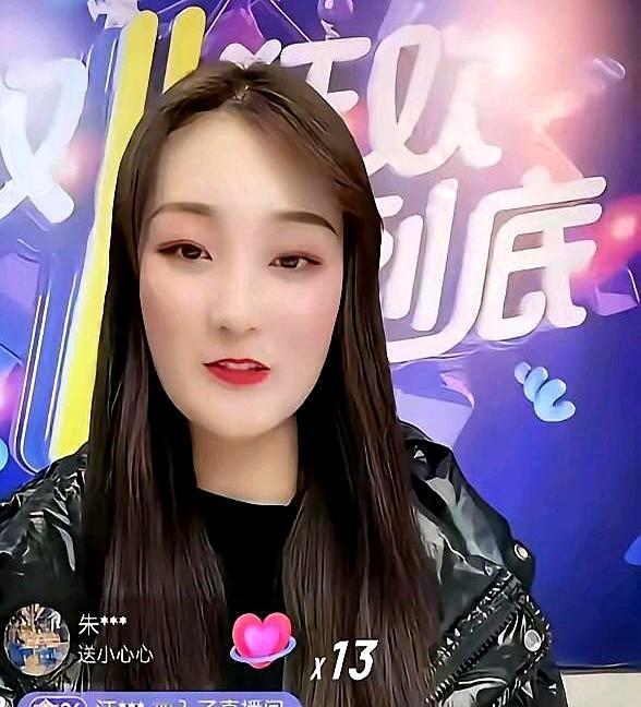 单日带货破千万，陈亚楠曾以为自己抓住了流量密码。在朱家那会儿，她确实迎来了事