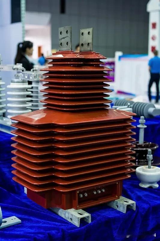 价格涨三成欧美还在疯抢中国变压器谁能料到，平平无奇的变压器成了欧美争抢的香饽