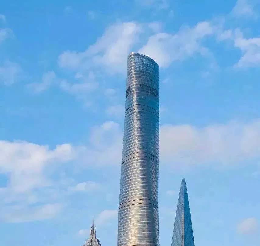 快要五一放假了，一朋友为了出行方便，决定换一辆车，要求:1，不要新能源汽车想