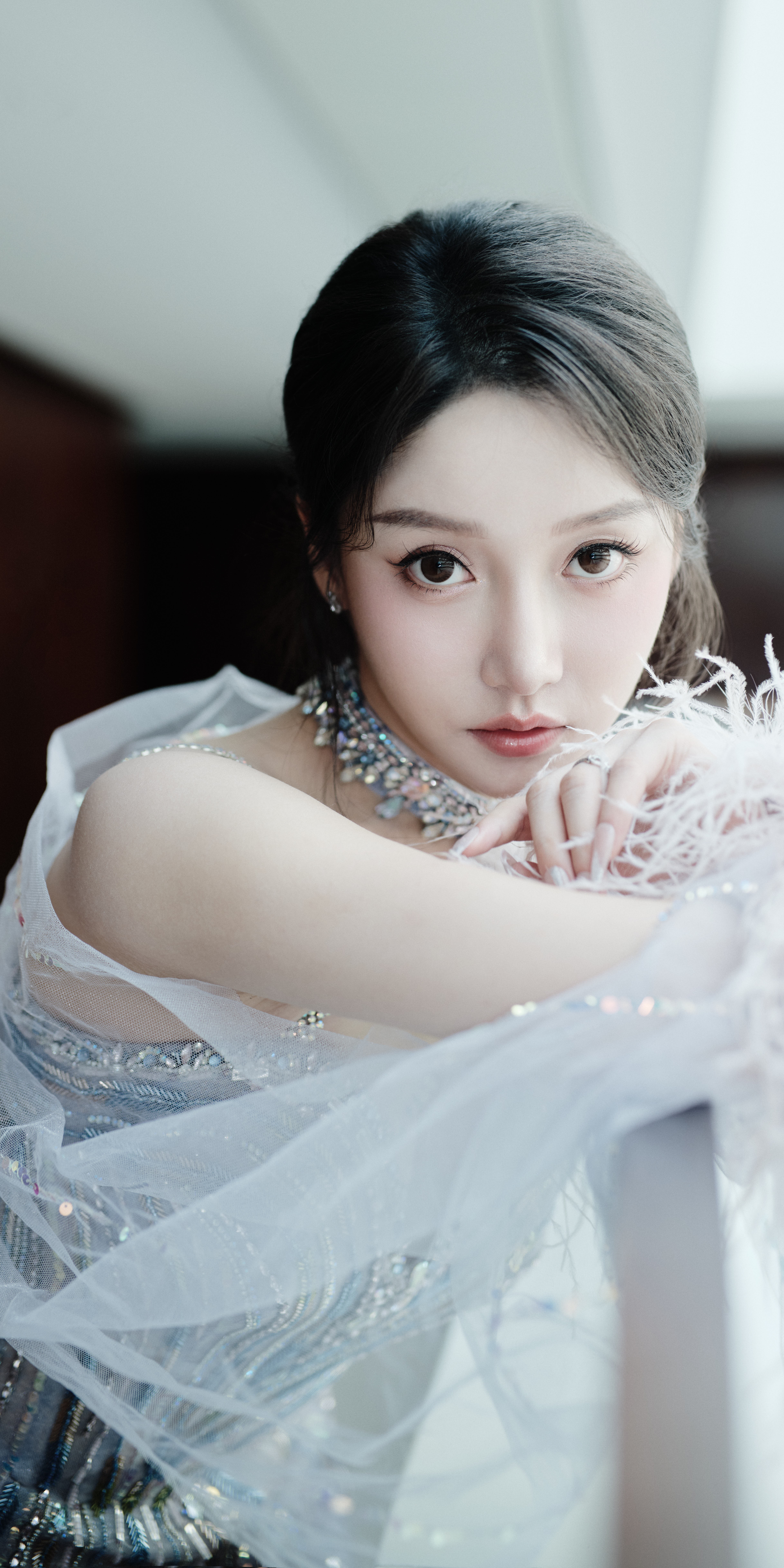 姜贞羽壁纸：碎钻银河，少女优雅的梦幻一梦