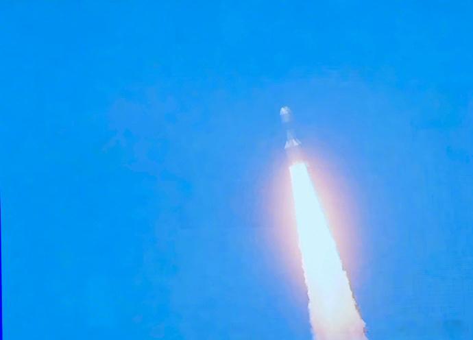 我国成功发射一箭9星【祝贺！引力一号遥四运载火箭发射成功】今日，引力一号遥四火箭