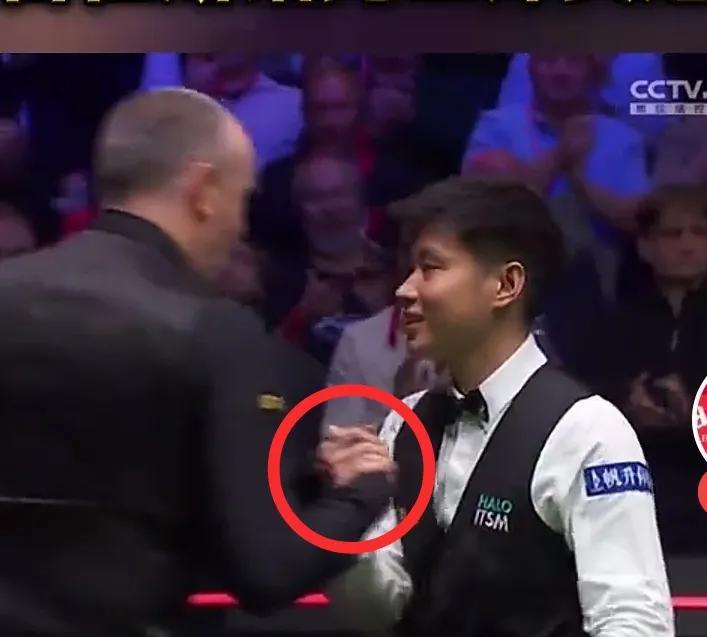确定拿下中国首座，世锦赛冠军的赵公子，第一时间居然没有挥拳，也没有大吼宣泄，