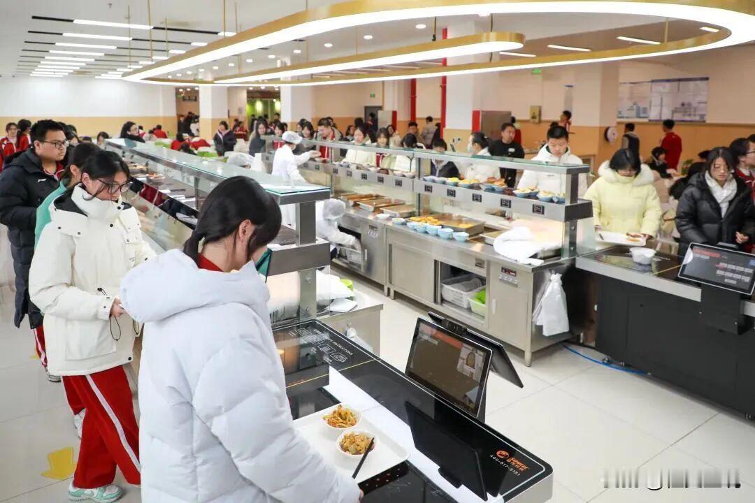 2027年底前，所有中小学必须一律取消。1月14号，北京教育圈里算是彻底炸了锅，