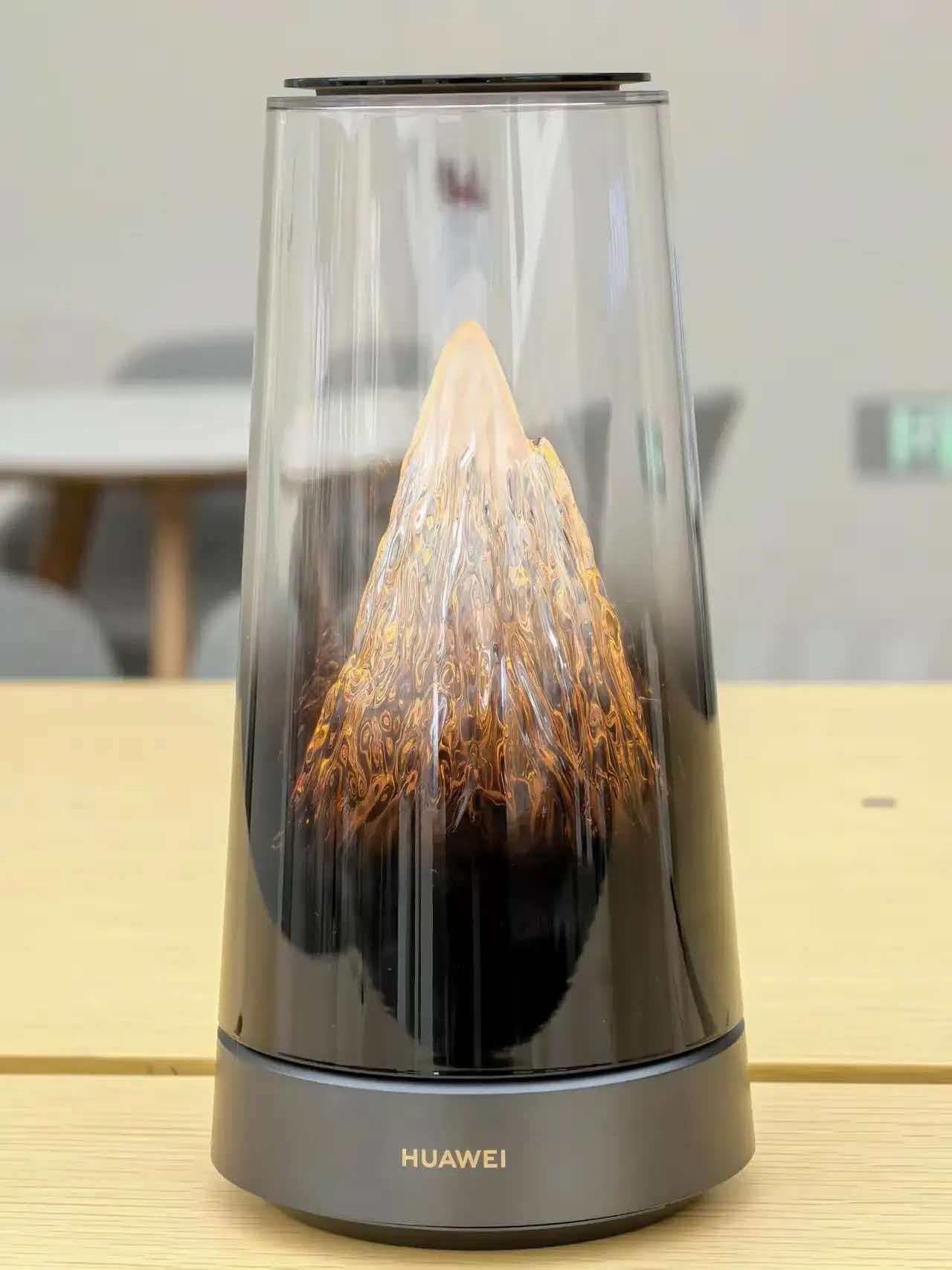 日照金山实物是真不错，希望价格给力点，我甚至都不期待它的功能[doge]​​​