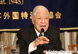 蒋经国为啥没把台湾的权力传给儿子？其实不是不想，而是不能，我们都知道，蒋介石退位