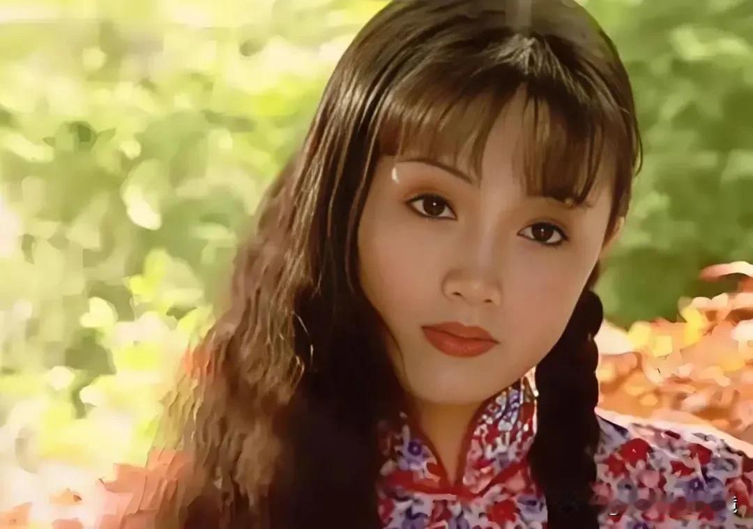 辛柏青说：“你们总夸朱媛媛是个温柔贤惠的媳妇，可只有我知道，她私下完全不是