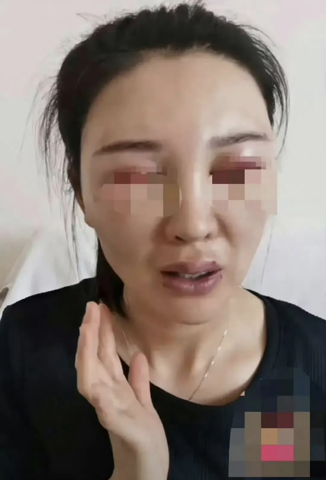 本来挺好的一姑娘，读了所不错的学校，在大学和印度留学生谈恋爱了，并且声称是豪门高