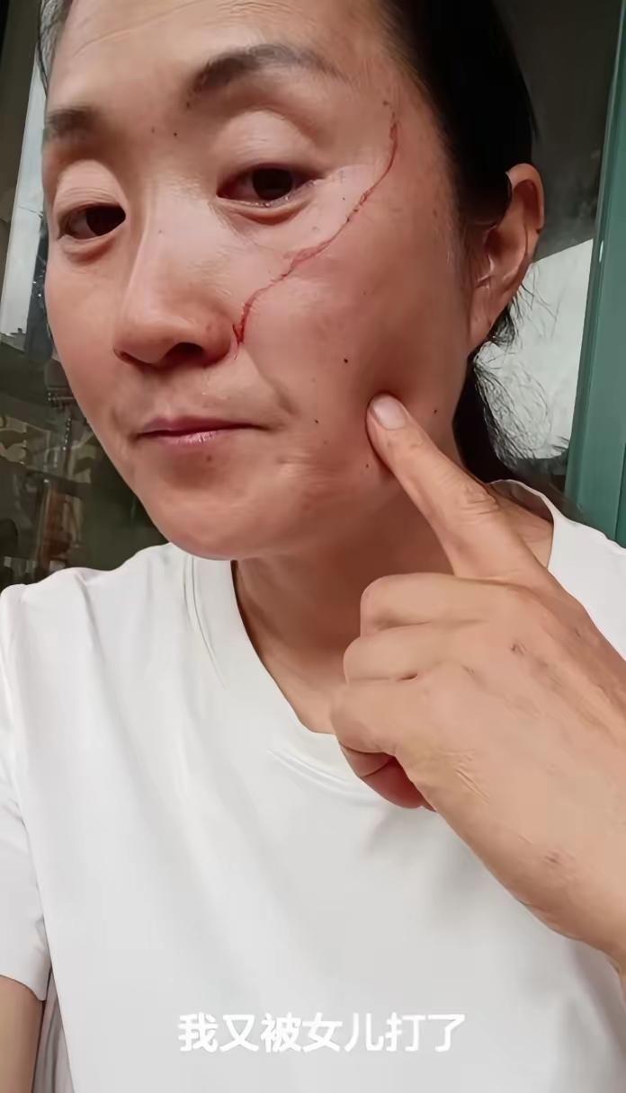 看完这件事心里又堵又无奈，这位妈妈整整高三一年都在陪读，天天换着花样准备三餐，掏