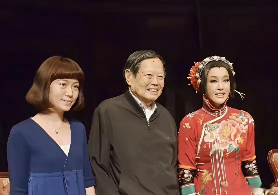 杨振宁夸刘晓庆演得好，不是捧场，是真看懂了。她不是学历最高的人，但演活了中国人最